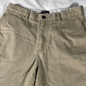 Lands' End mens khaki Traditional flat front 9" chino shorts - size 32